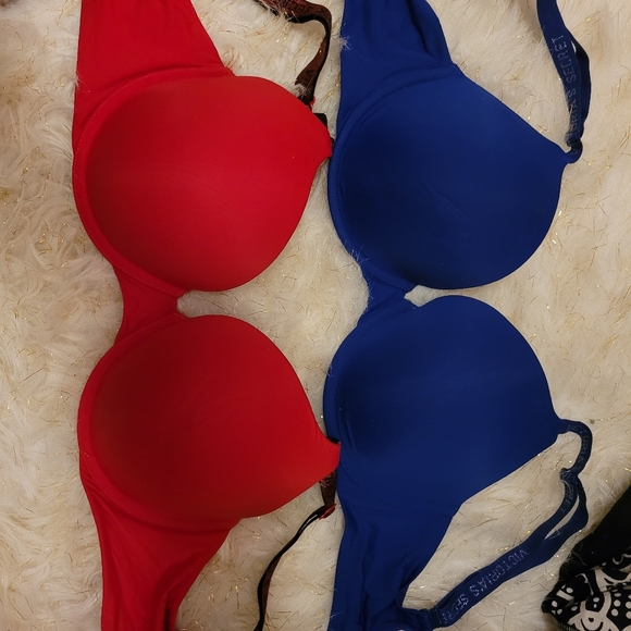 Victoria Secret t-shirt Push-Up Bras! - Picture 1 of 4